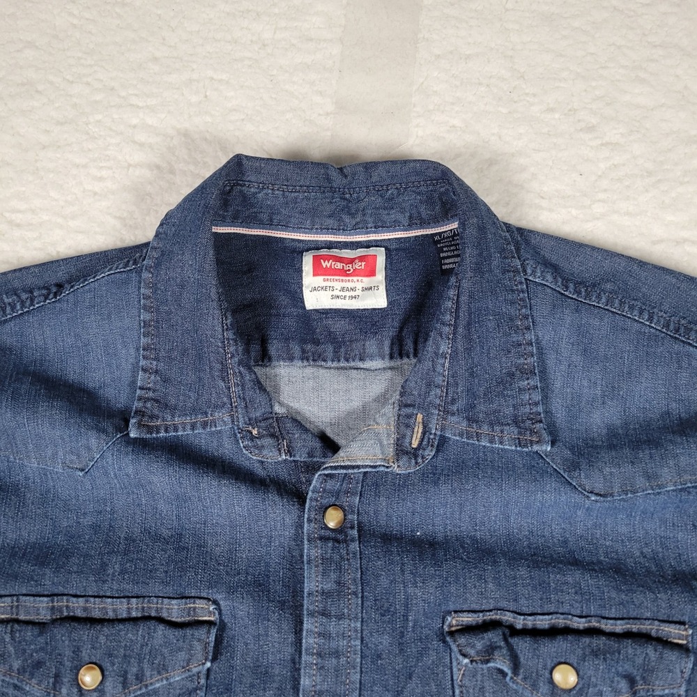 Wrangler Denim Western Shirt Womens XL Blue Pearl Snap Long Sleeve Pointed Yoke